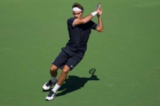 Dissecting the Roger Federer Forehand Grip - Tennis Instruction