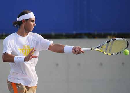 https://tennisinstruction.com/wp-content/uploads/2021/01/rafael-nadal-training.jpg